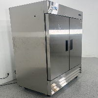 Avantco Refrigeration Solid Door Reach-In Refrigerator image 1